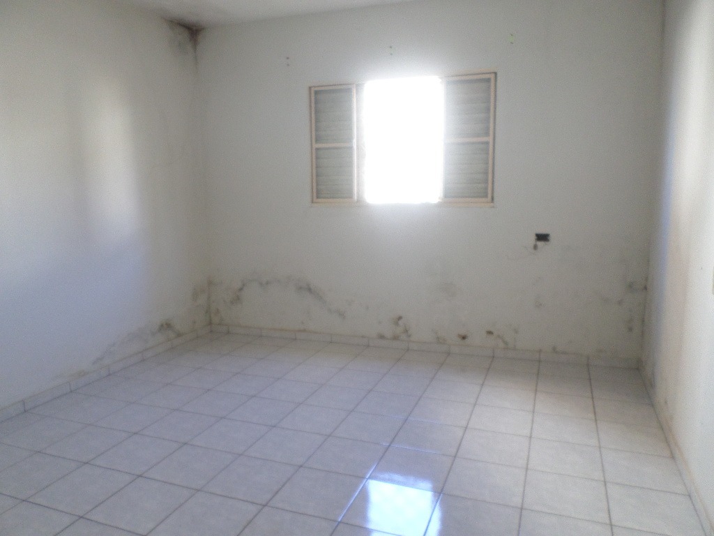 Casa para comprar, 2 quartos, 2 vagas, no bairro Vila Monteiro em Piracicaba - SP