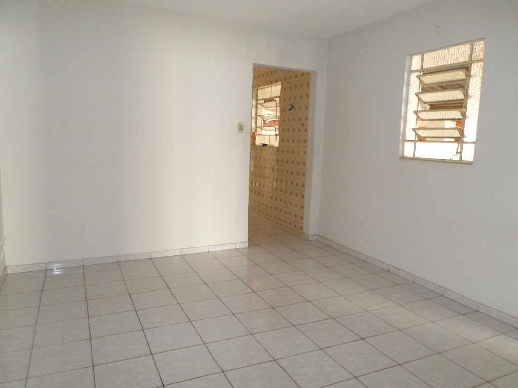 Casa para comprar, 2 quartos, 2 vagas, no bairro Vila Monteiro em Piracicaba - SP