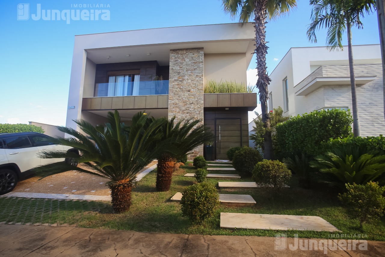 Casa em Condomínio à venda no Villa D'Aquila, 3 quartos, sendo 1 suíte, 4 vagas, no bairro Santa Rosa em Piracicaba - SP
