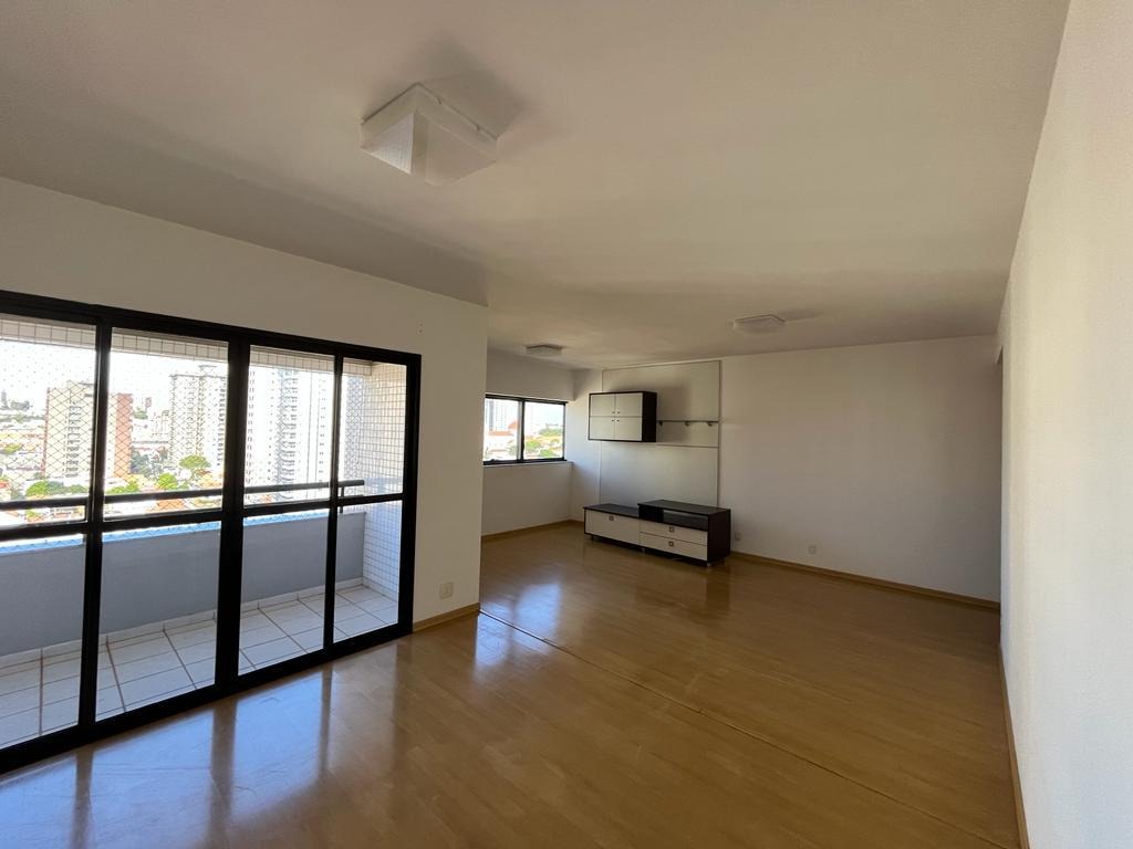 Apartamento à venda, 3 quartos, 3 suítes, 4 vagas, no bairro Centro em Piracicaba - SP