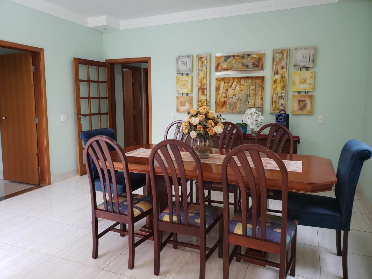 Casa em Condomínio à venda, 4 quartos, 1 suíte, 3 vagas, no bairro Nova Pompéia em Piracicaba - SP
