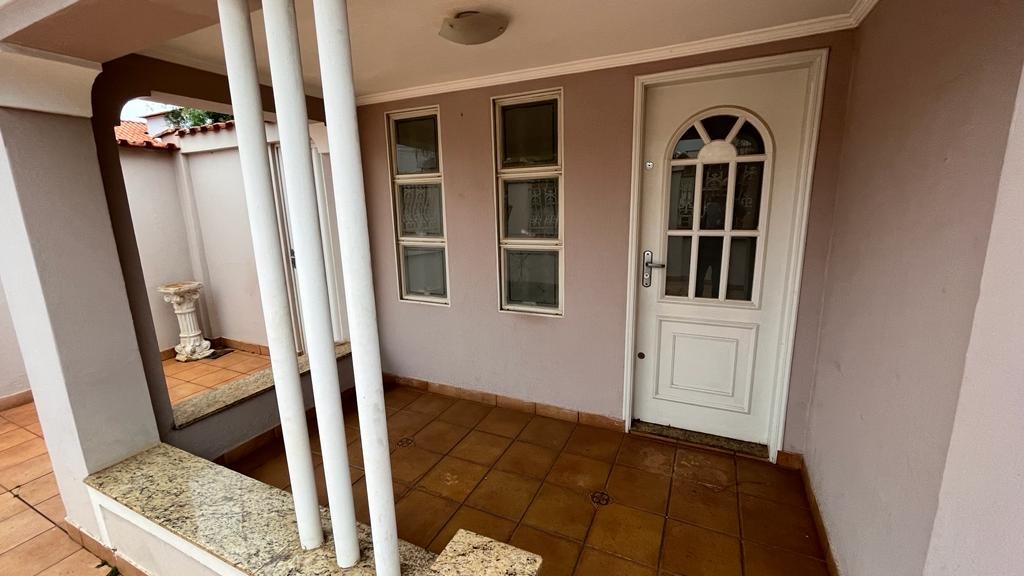 Casa à venda, 4 quartos, sendo 2 suítes, 4 vagas, no bairro Jardim Bom Jesus em Rio das Pedras - SP