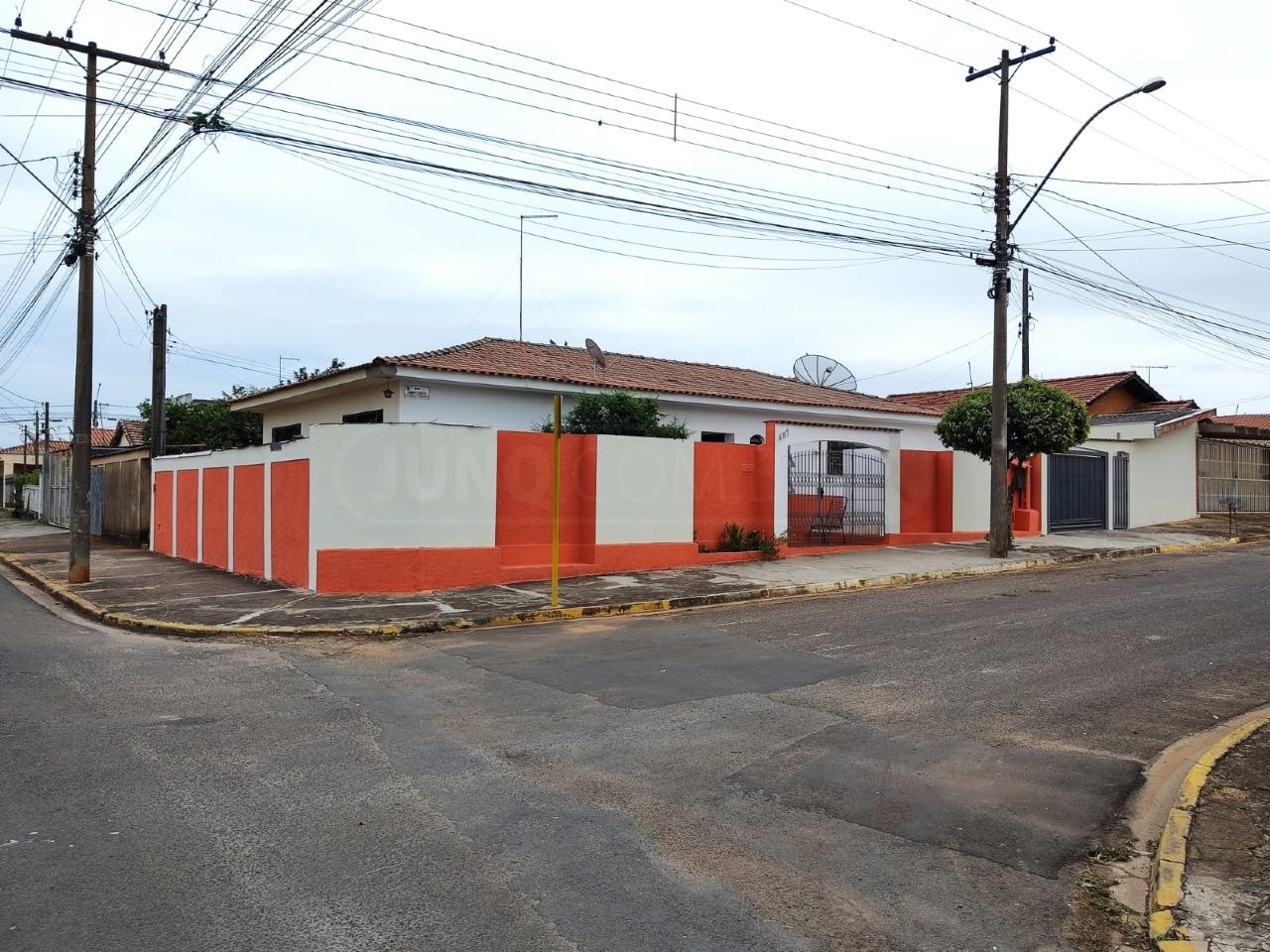 Casa à venda, 3 quartos, sendo 1 suíte, 2 vagas, no bairro Jardim São Cristóvão I em Rio das Pedras - SP