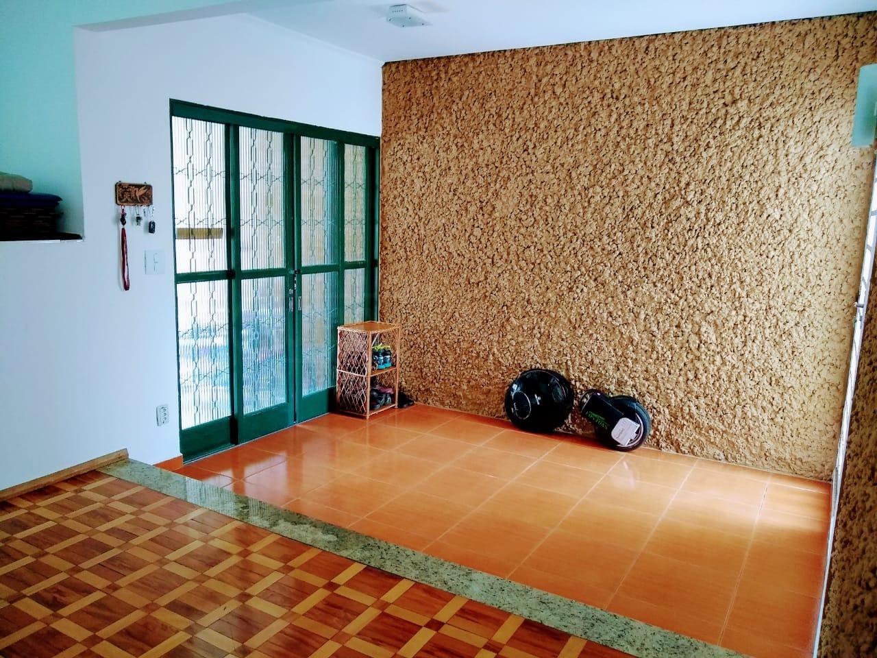 Casa à venda, 3 quartos, sendo 1 suíte, 2 vagas, no bairro Vila Independência em Piracicaba - SP