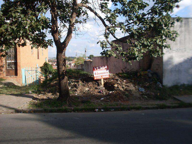 Terreno para comprar, no bairro Santa Terezinha em Piracicaba - SP