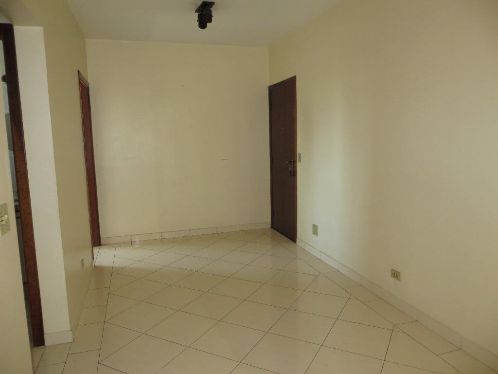 Apartamento à venda no Edifício França, 1 quarto, 1 vaga, no bairro Centro em Piracicaba - SP
