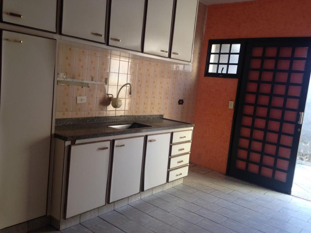 Casa à venda, 3 quartos, 3 vagas, no bairro Santa Terezinha em Piracicaba - SP