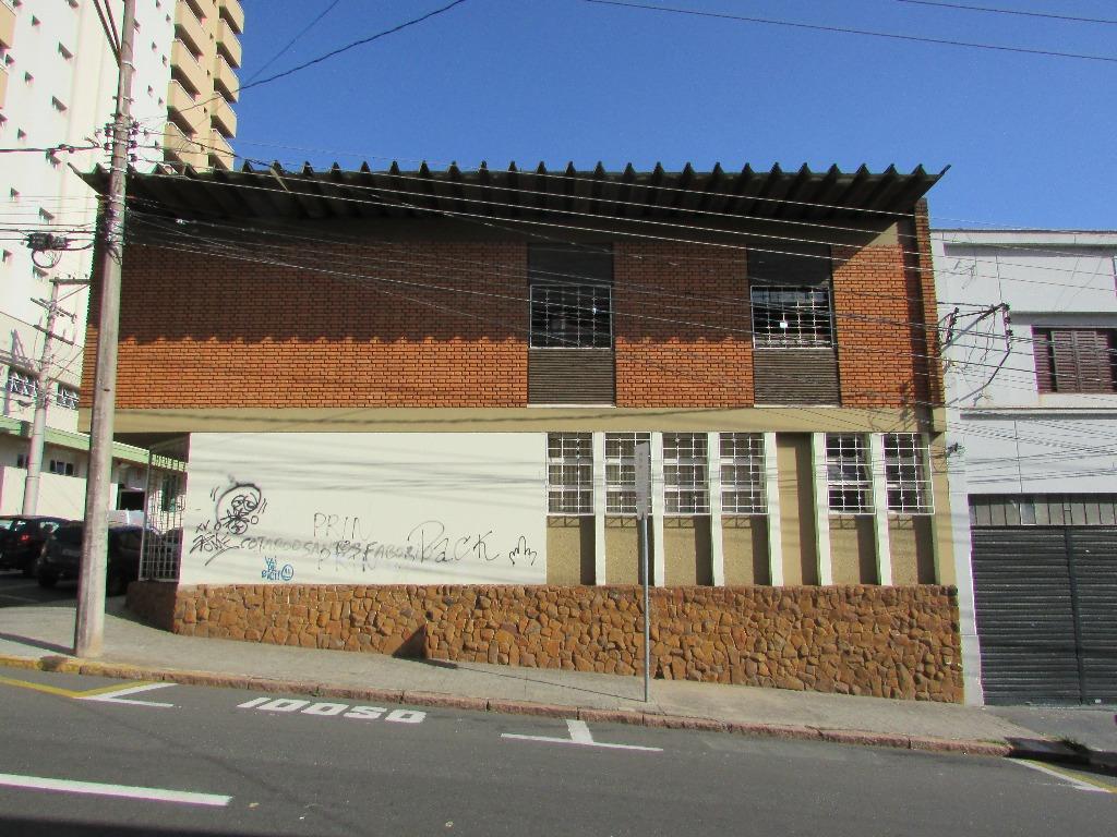 Casa para comprar, 4 quartos, 1 suíte, 2 vagas, no bairro Alto em Piracicaba - SP