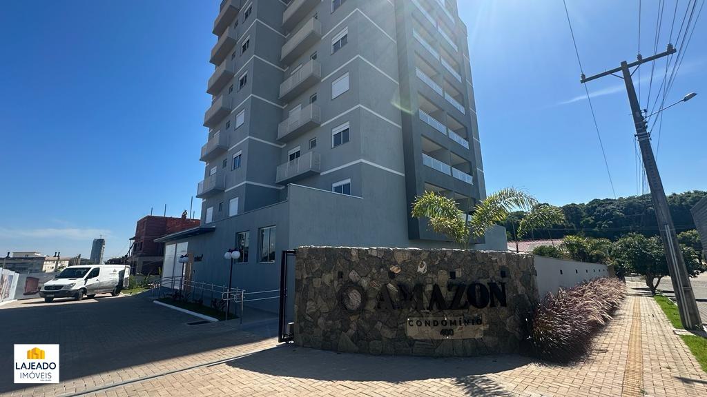 Apartamento à venda no Universitário: 