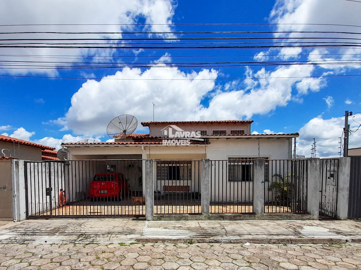 Casa Para Aluguel, 3 Quartos, 1 Suíte, 4 Vagas, Cascalho - Lavras/mg