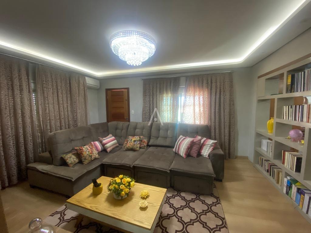 Casa Residencial para à venda no Bairro UNIVERSITARIO em CASCAVEL: 