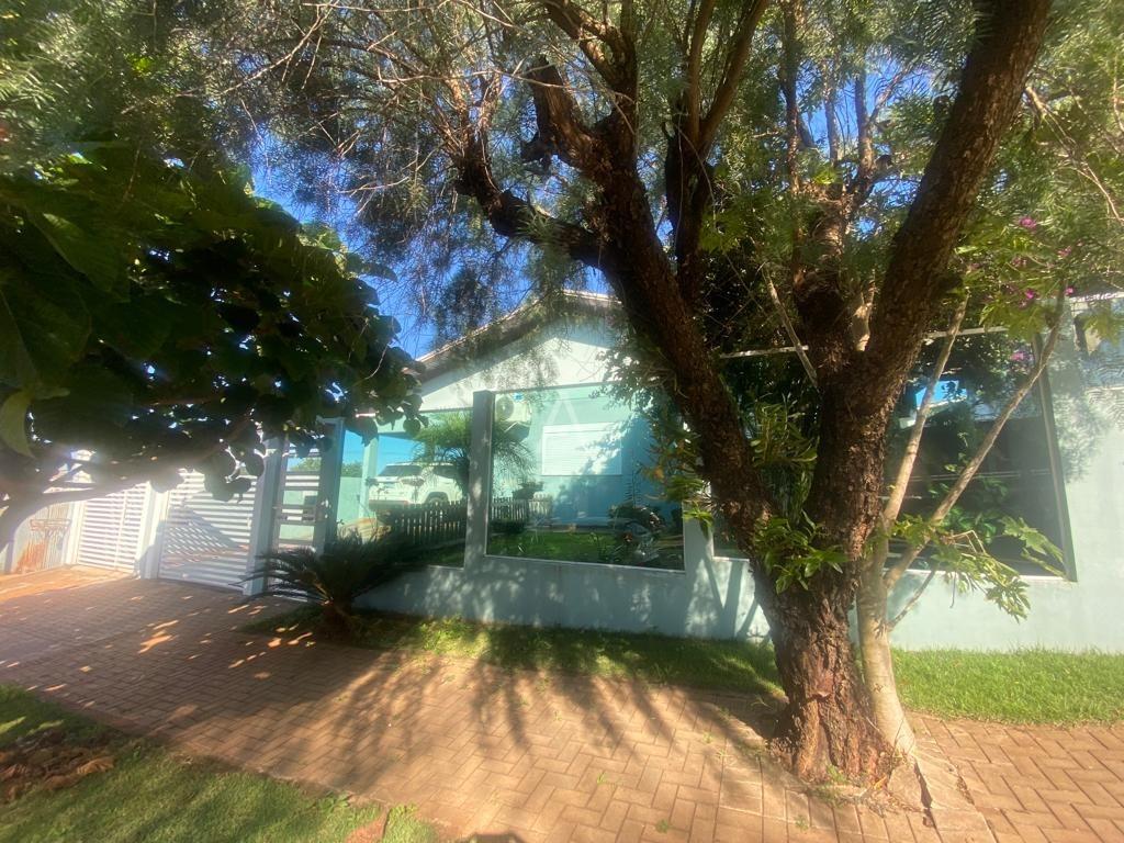 Casa Residencial para à venda no Bairro UNIVERSITARIO em CASCAVEL: 
