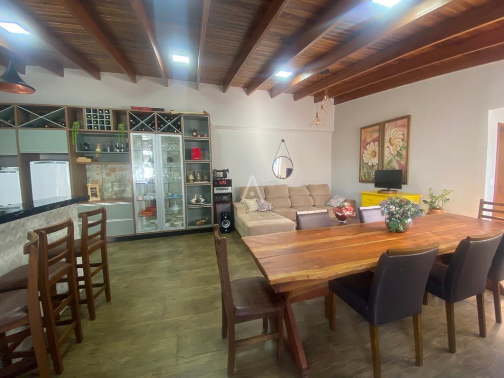 Casa Residencial para à venda no Bairro UNIVERSITARIO em CASCAVEL: 