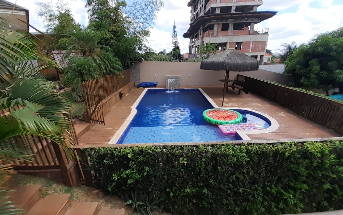 Sobrado à venda no COUNTRY:
