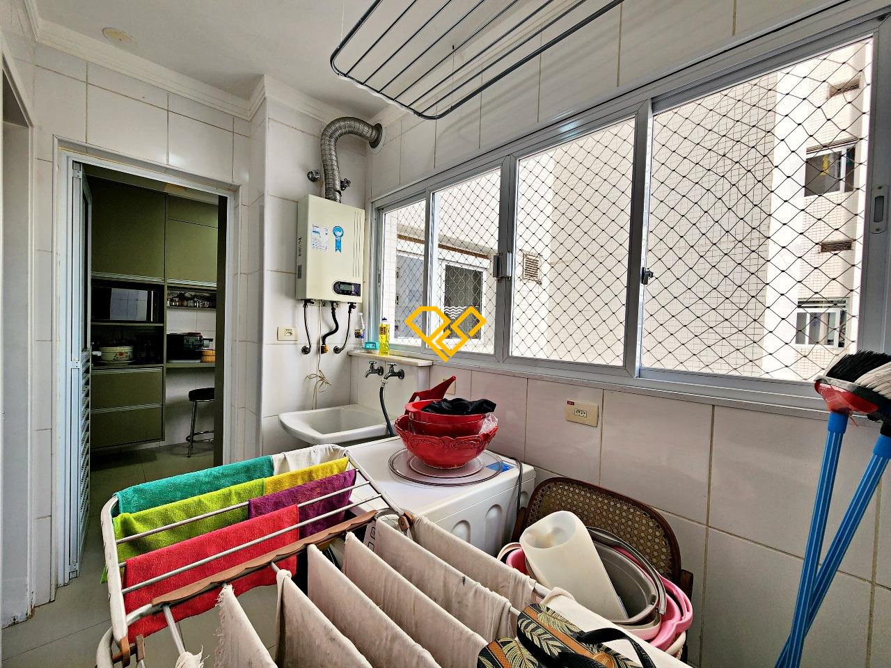 Apartamento à venda no Ponta da Praia: Área de serviço