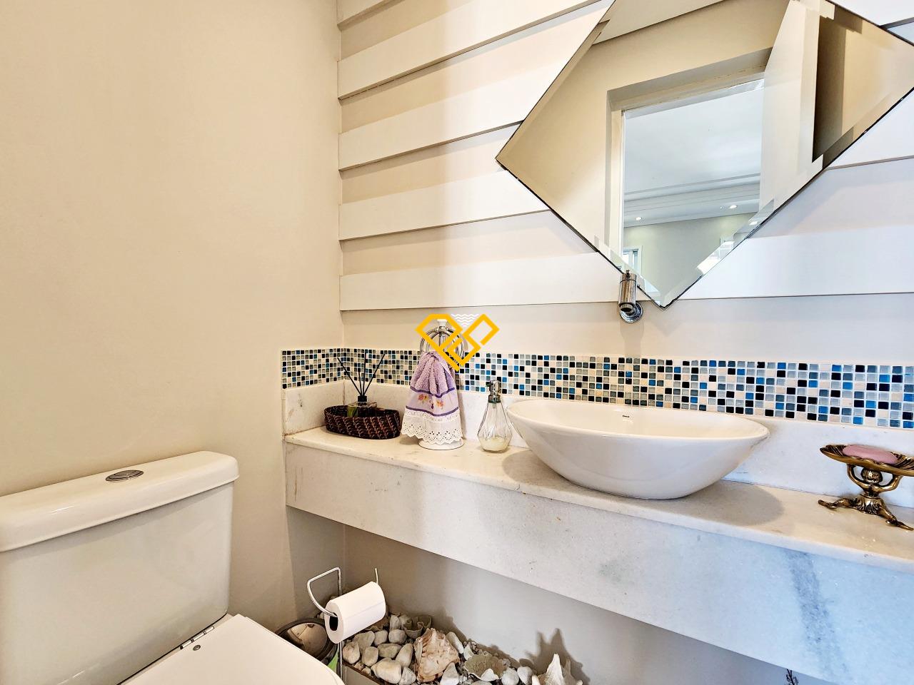 Apartamento à venda no Ponta da Praia: Lavabo