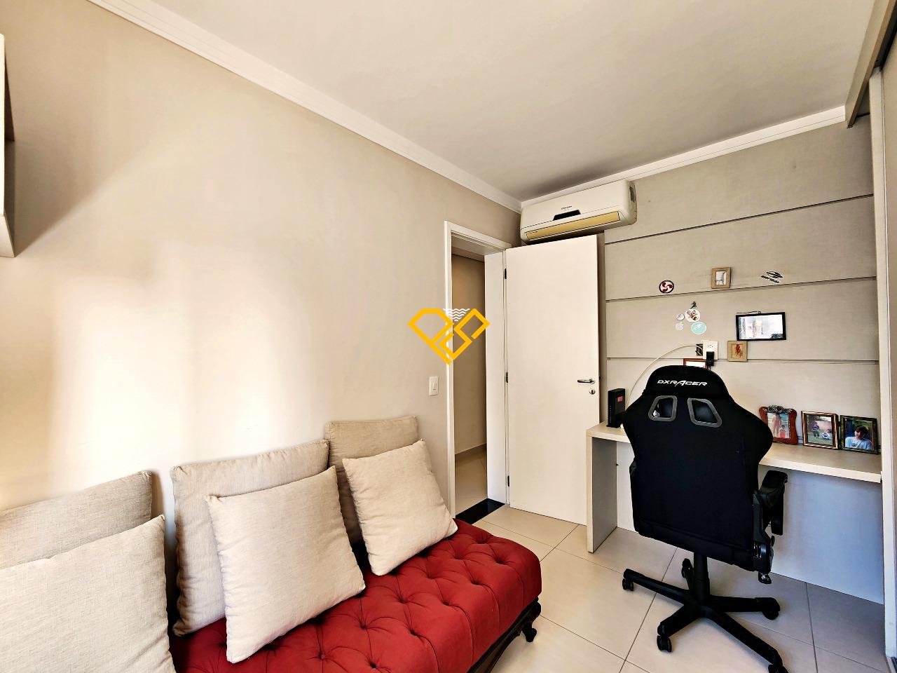 Apartamento à venda no Ponta da Praia: Dormitório 3