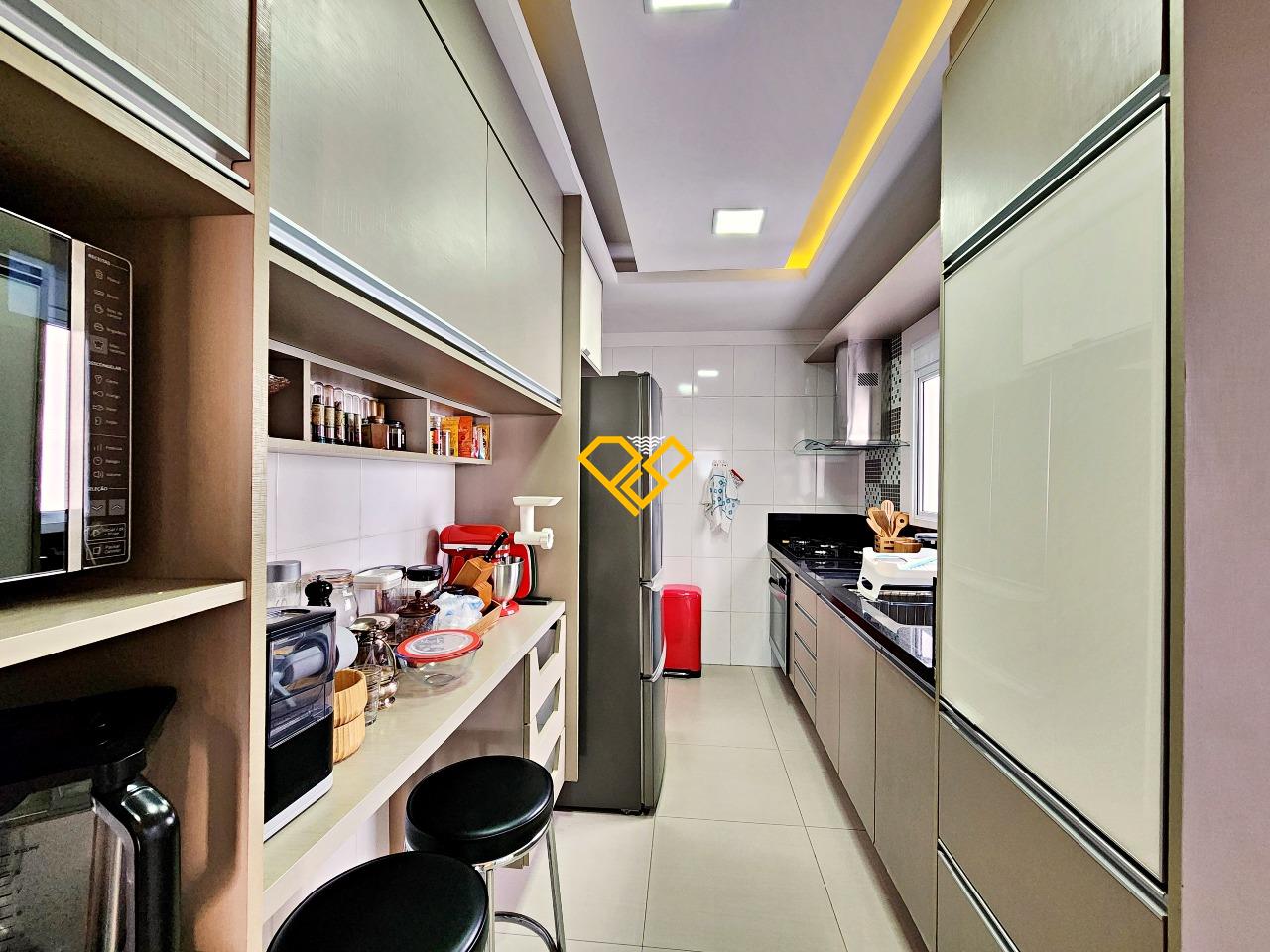 Apartamento à venda no Ponta da Praia: Cozinha