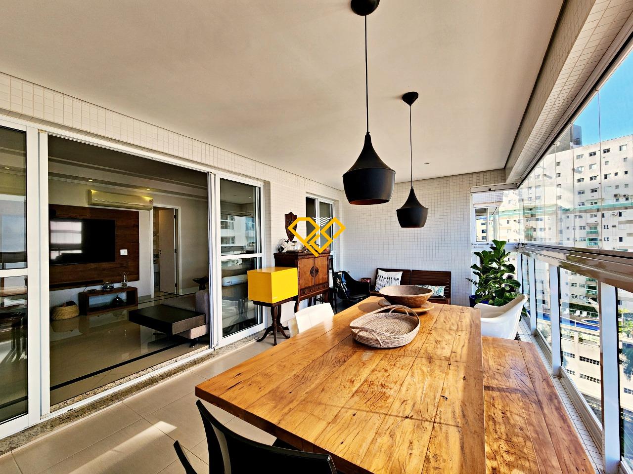 Apartamento à venda no Ponta da Praia: Varanda com churrasqueira