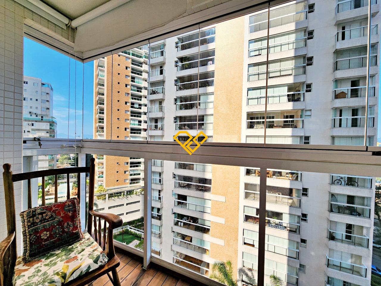 Apartamento à venda no Ponta da Praia: Varanda