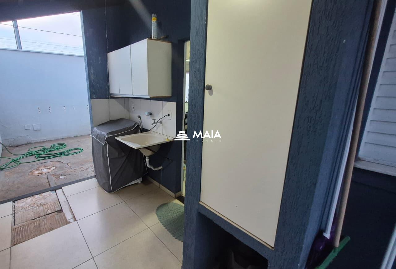 Casa de Condomínio à venda no Portal Beija Flor: 