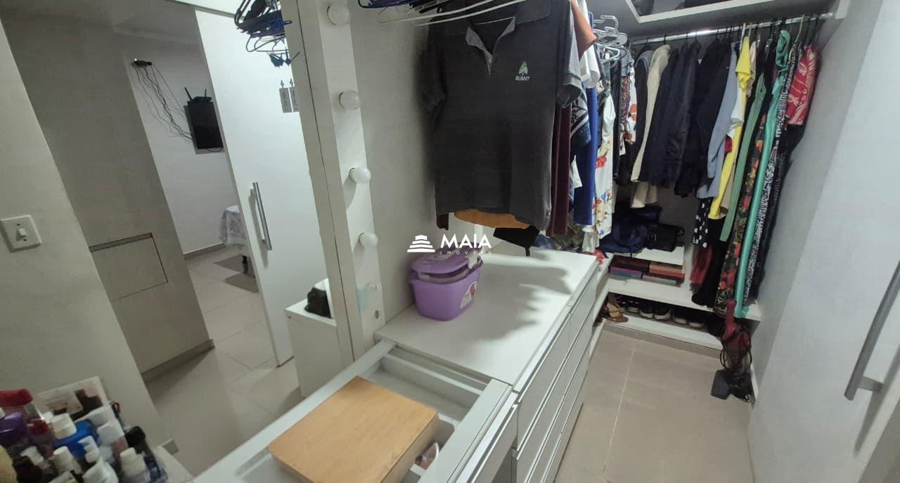 Casa de Condomínio à venda no Portal Beija Flor: 