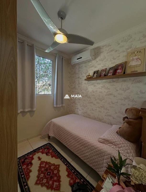 Casa de Condomínio à venda no Mercês: 