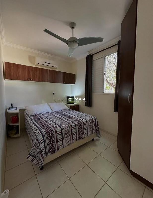 Casa de Condomínio à venda no Mercês: 