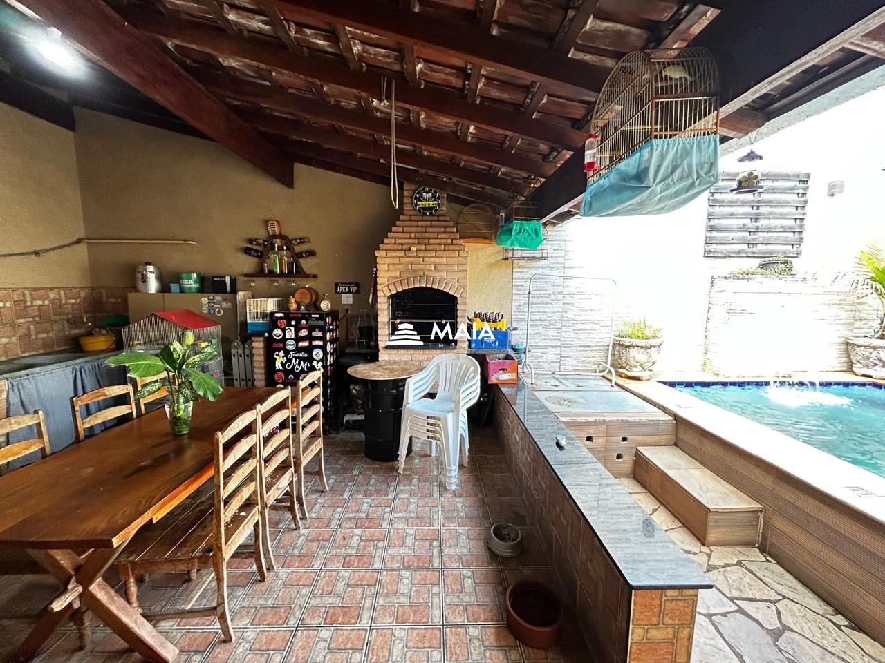 Casa à venda no Vila Militar: 