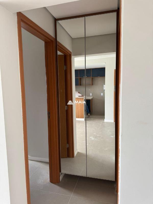 Apartamento à venda no Mercês: 