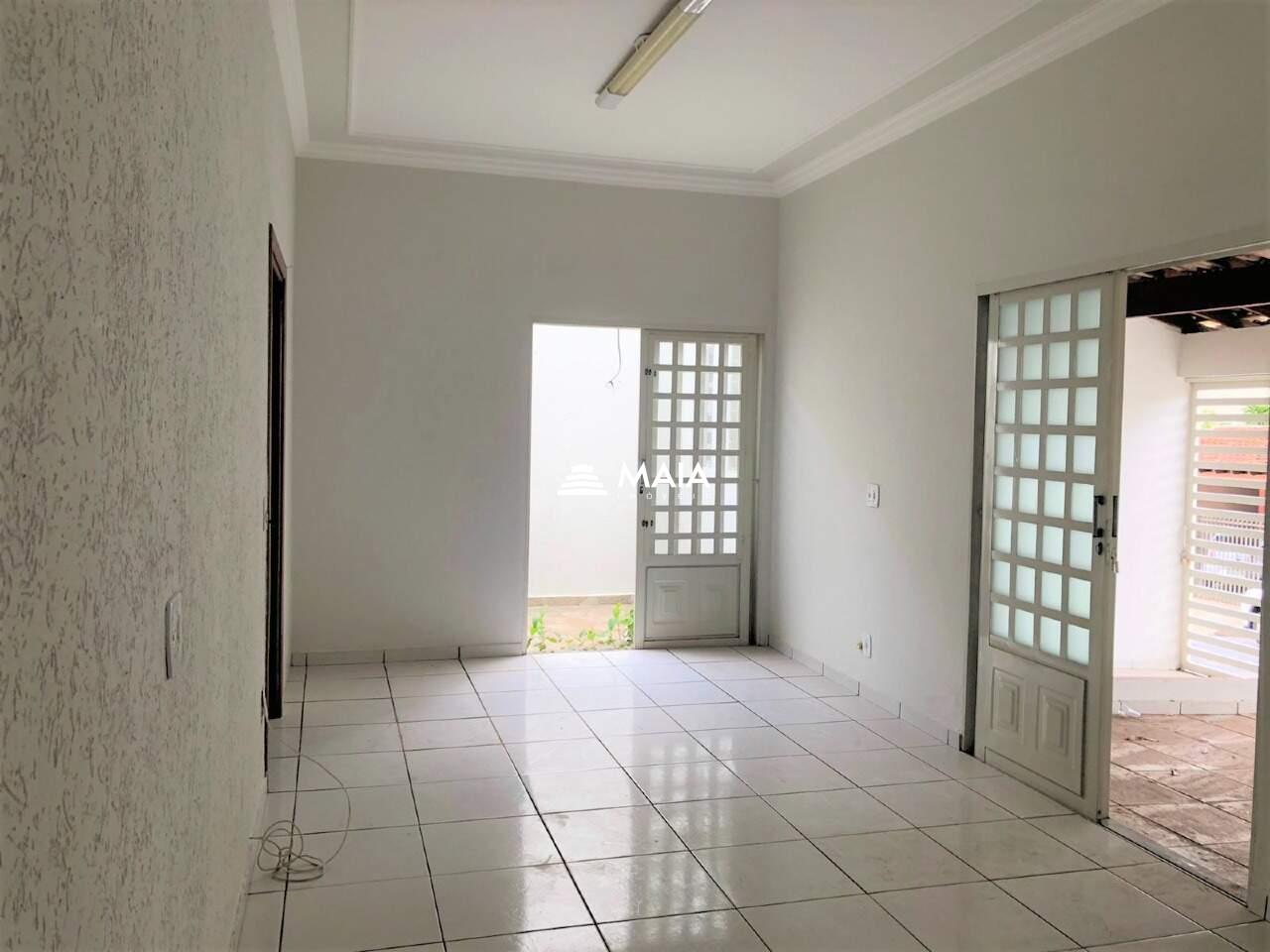 Casa para aluguel no Frei Eugênio: 