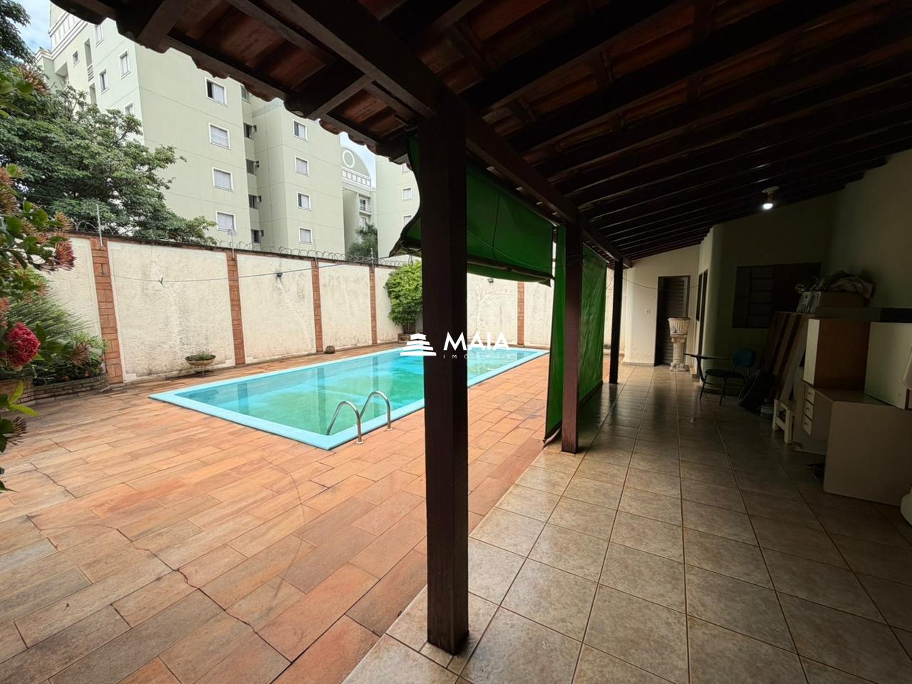 Casa à venda no Centro: 