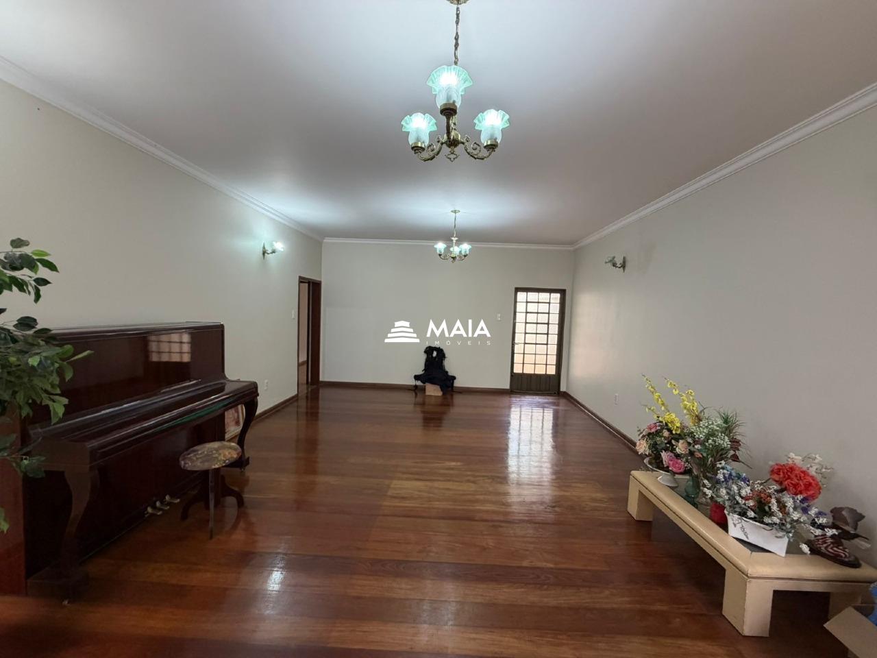 Casa à venda no Centro: 