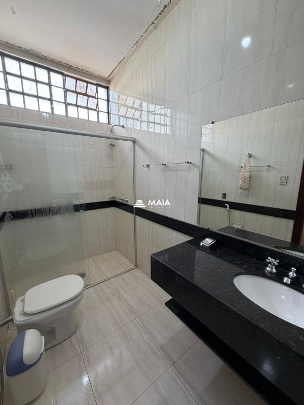 Casa à venda no Centro: 