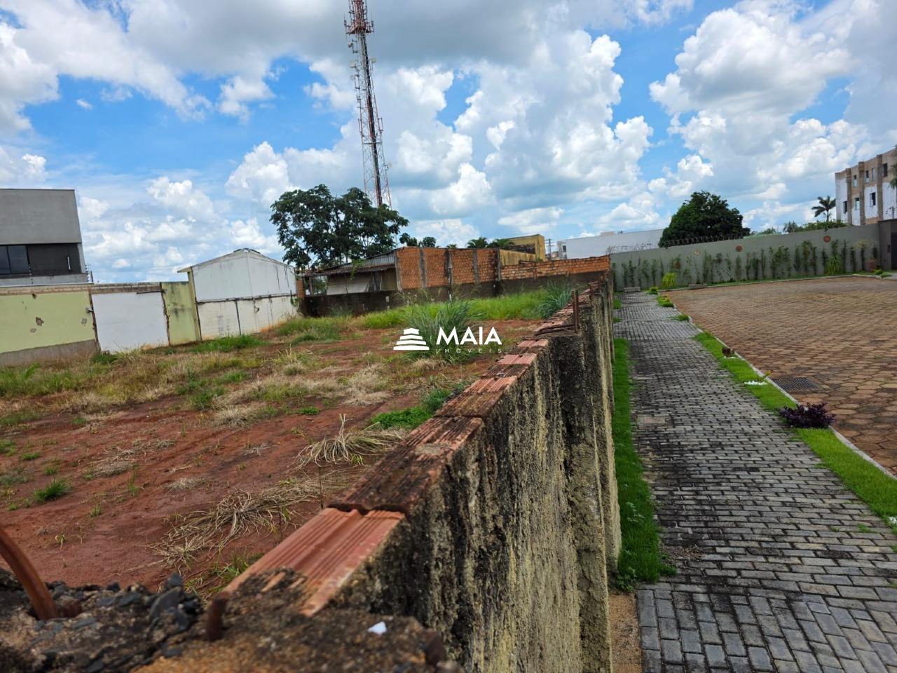 Terreno/Área à venda no Santos Dumont: 