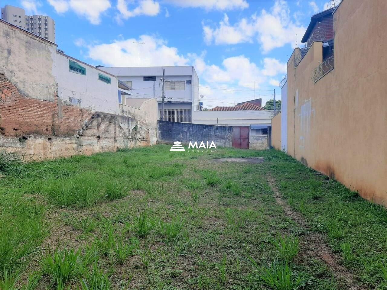 Terreno/Área à venda no Centro: 