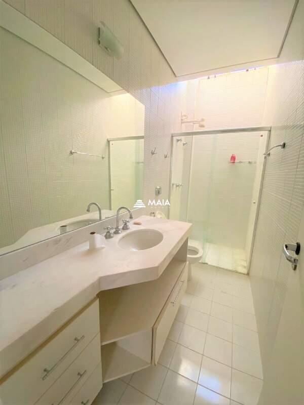 Apartamento à venda no Mercês: 