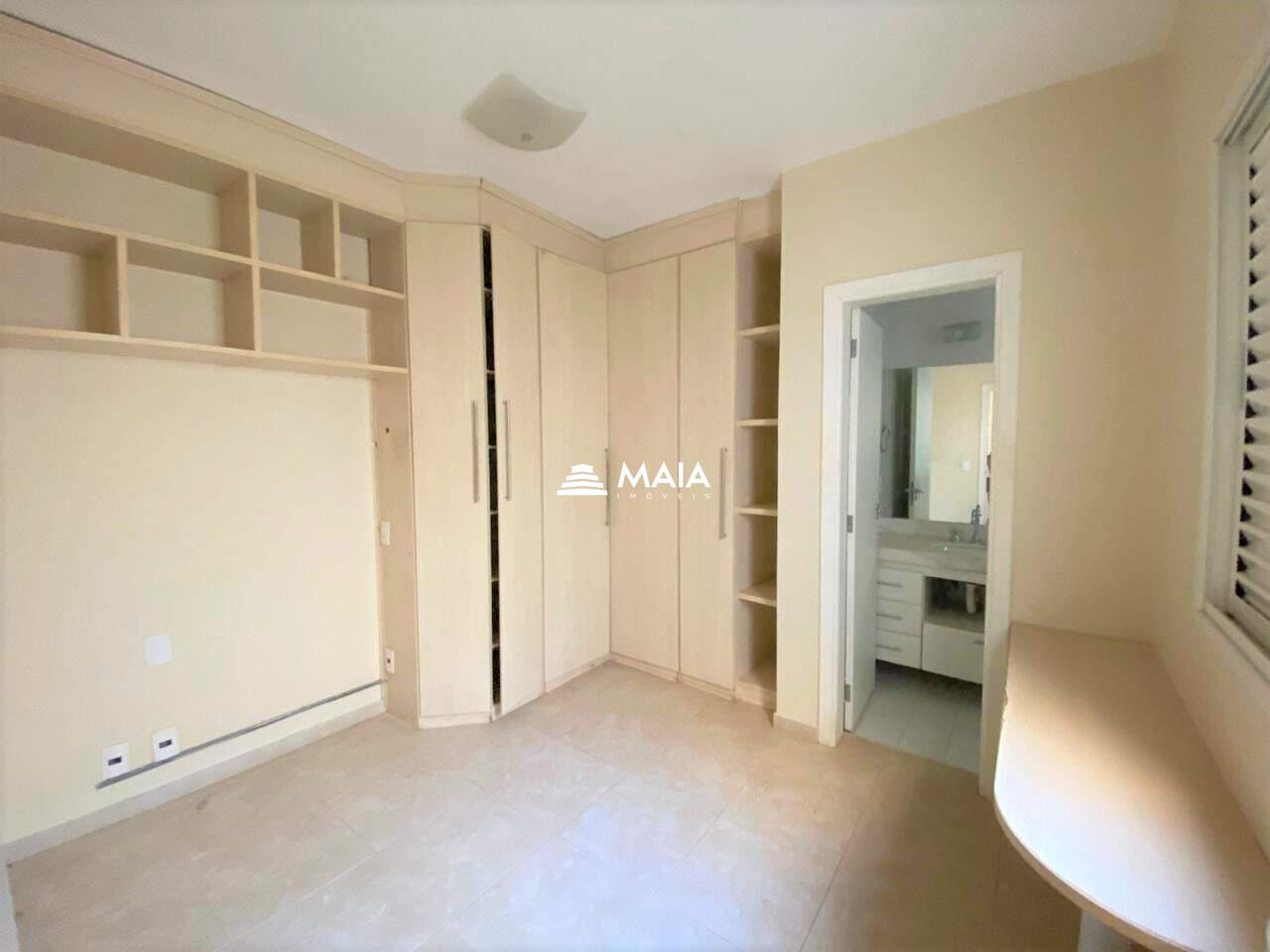 Apartamento à venda no Mercês: 