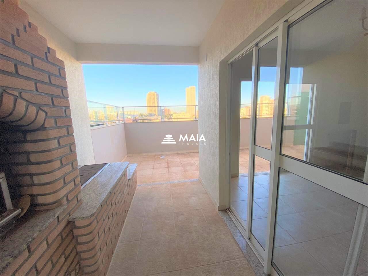 Apartamento à venda no Mercês: 