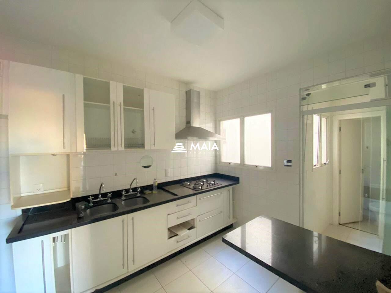 Apartamento à venda no Mercês: 