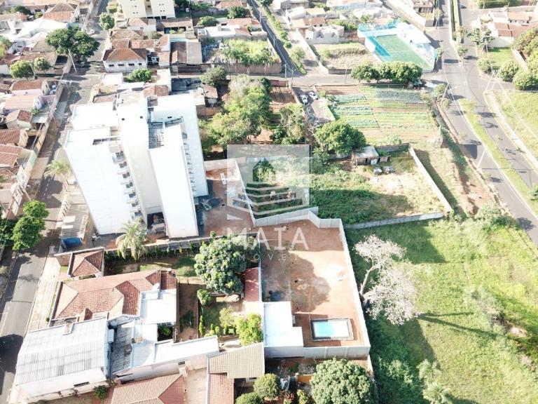 Terreno à venda no bairro Fabrício 