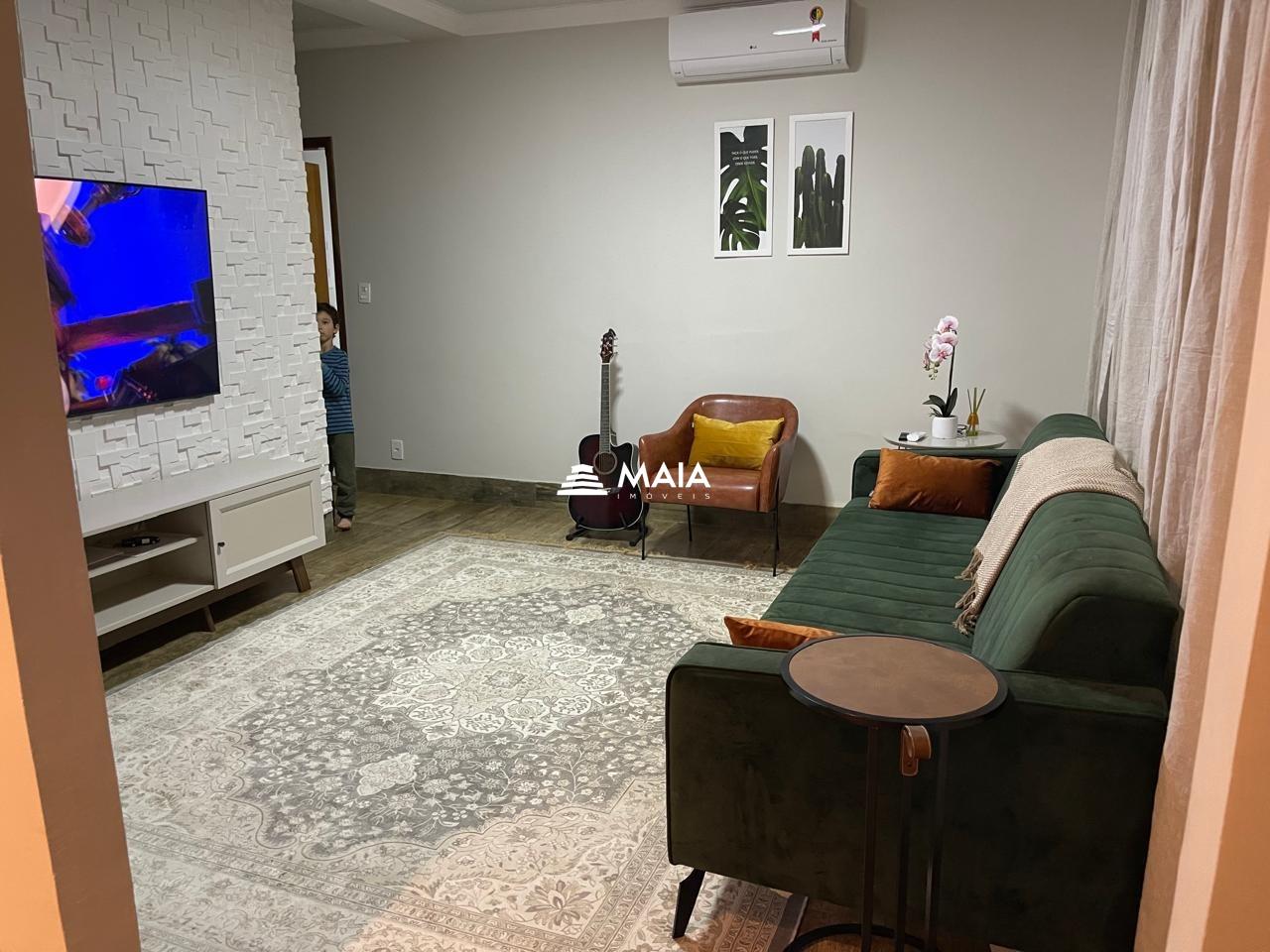 Casa à venda no bairro Grande Horizonte