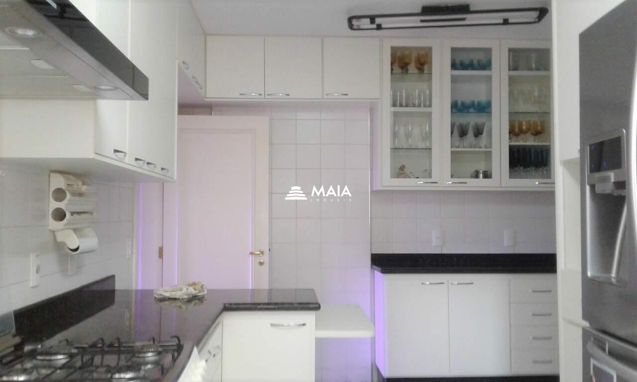 Apartamento à venda no Mercês: 