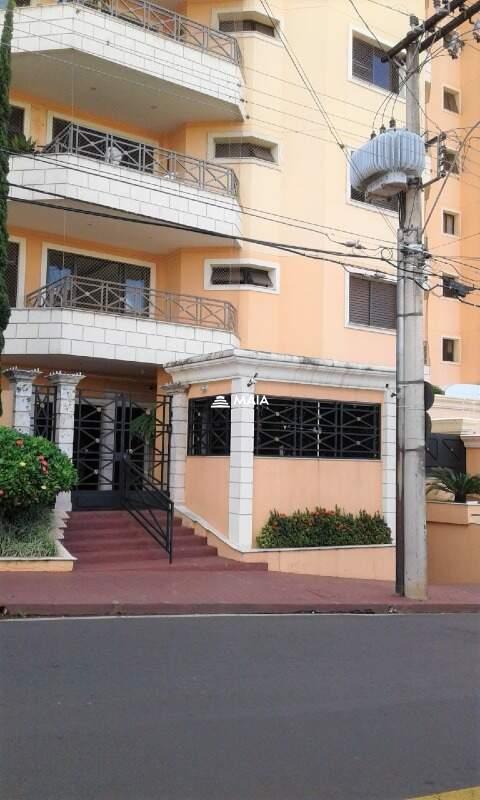 Apartamento à venda no Mercês: 