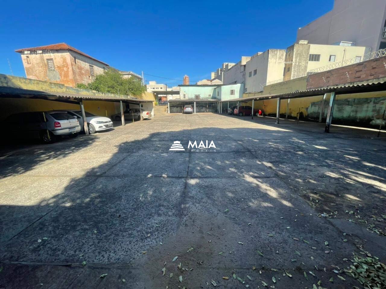 Terreno/Área à venda no Centro: 