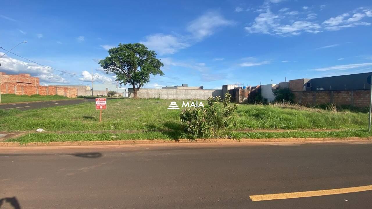 Terreno/Área à venda no Parque das Laranjeiras II: 