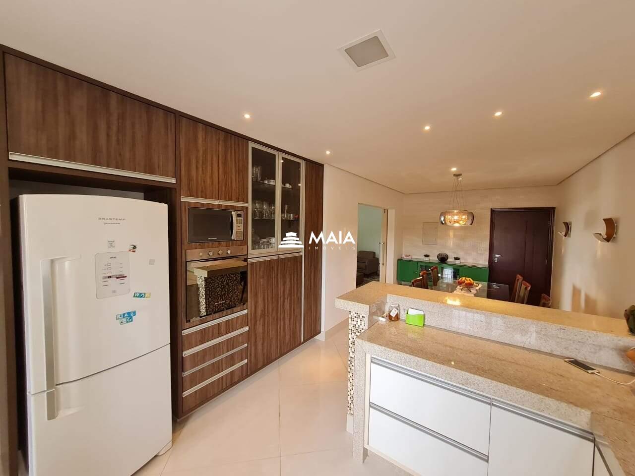 Apartamento à venda no Santa Maria: 