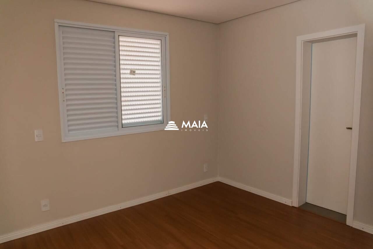 Apartamento à venda no Mercês: 