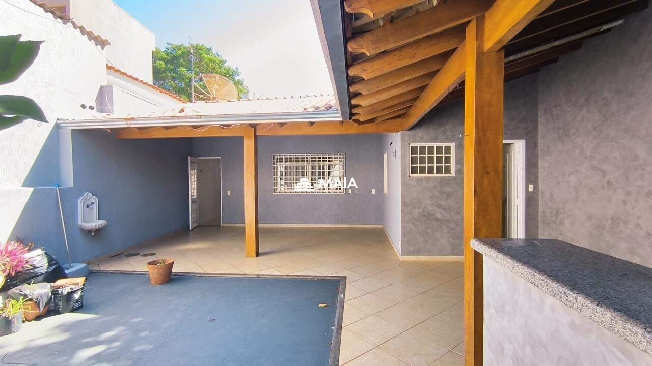 Casa à venda no Mercês: 