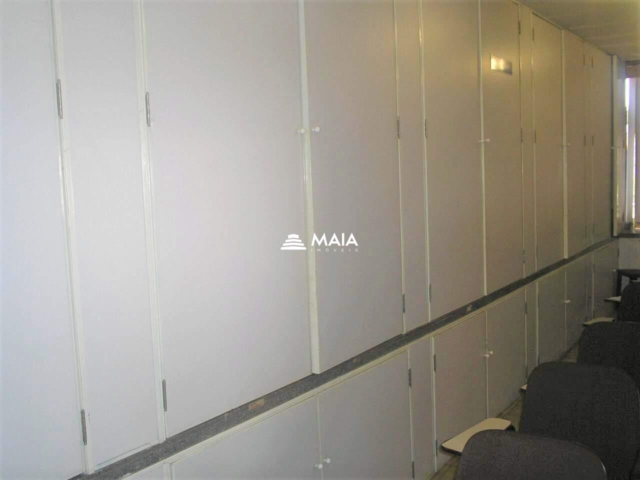 Comercial à venda no Mercês: 